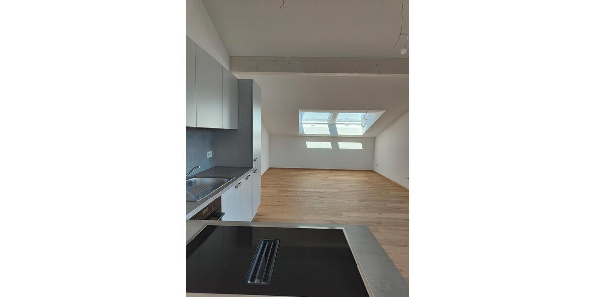 Dachgeschoßwohnung Satteldorf - 4 Zimmer, 120 m&sup2;, 1.800&euro; | Angebot:23809096