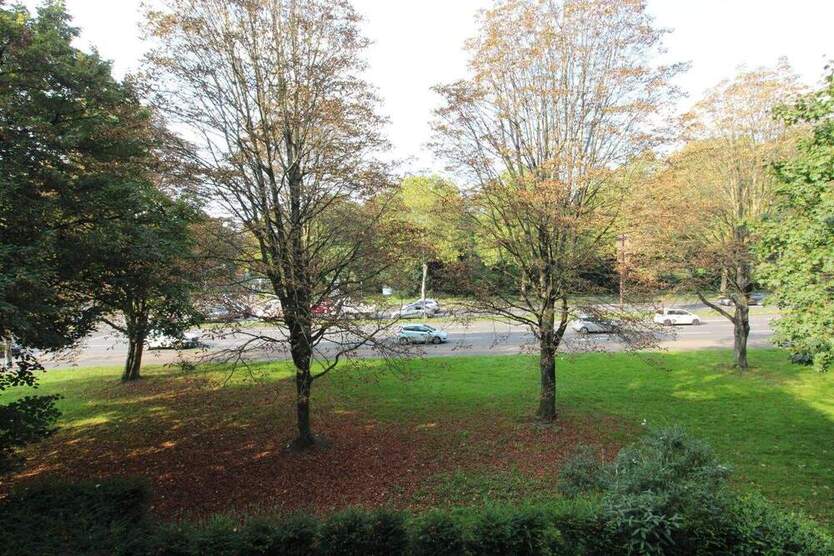 Attraktive Wohnung im begehrten Agnesviertel! 2 zimmer