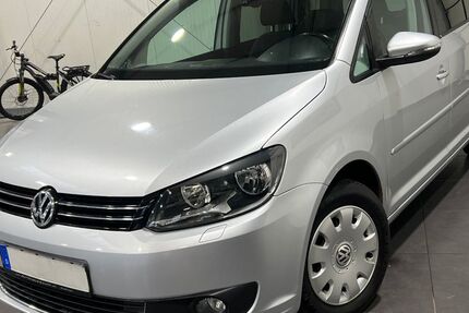 VW Touran 141.000 km 5.995 &euro; Bretten 75015