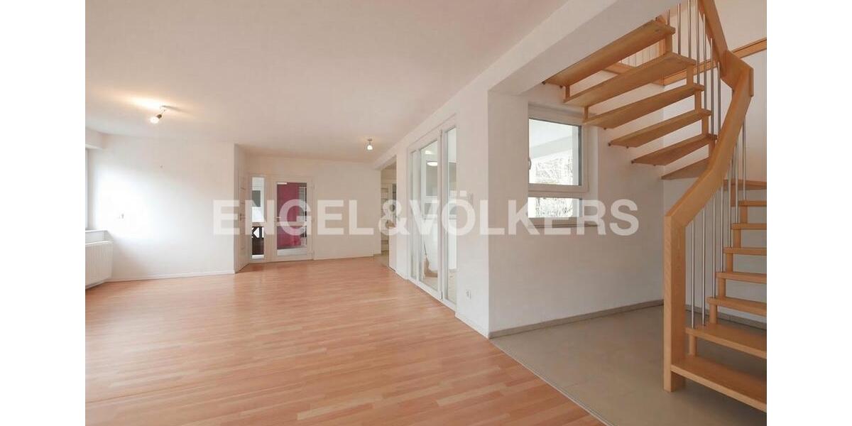 Einfamilienhaus Schweinfurt Bellevue - 5 Zimmer, 176 m&sup2;, 1.600&euro; | Angebot:26003796