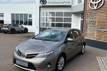 Toyota Auris 121.500 km 8.900 &euro; Tapfheim 86660