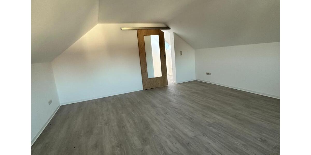 Dachgeschoßwohnung Rothenburg/Oberlausitz Oberlausitz - 2 Zimmer, 72 m&sup2;, 472&euro; | Angebot:25079485