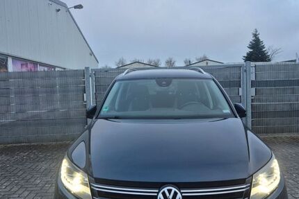 VW Tiguan 159.000 km 14.190 &euro; Moormerland 26802