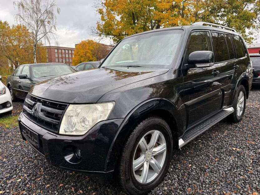 Mitsubishi Pajero 248.000 km 10.800 € Berlin 12109