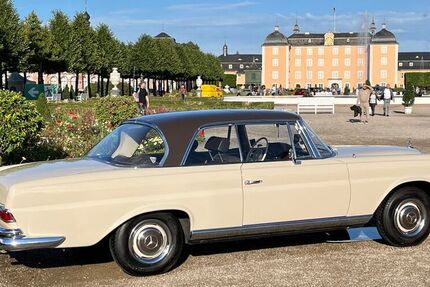 Mercedes 220