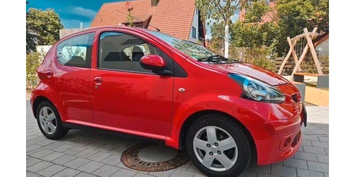 Toyota Aygo (X) 122.000 km 1.999 &euro; Nürnberg 90419