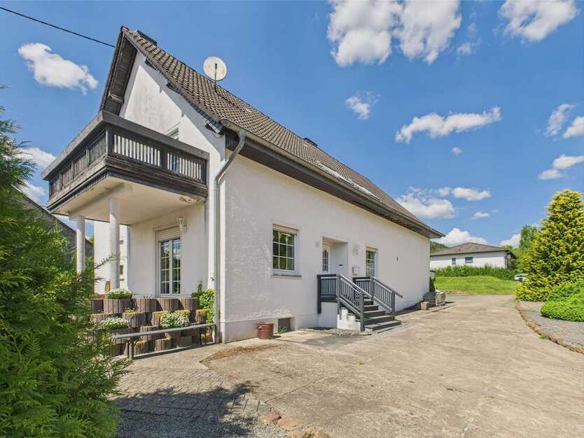 Haus zum Kaufen in oberstadtfeld 298.000 € 197.62 m²