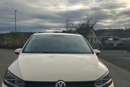 VW Touran 469.000 km 8.999 € Würzburg 97072