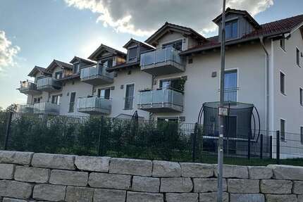 Wohnung Oberding Niederding - 2 Zimmer, 80 m&sup2;, 1.350&euro; | Angebot:27323015