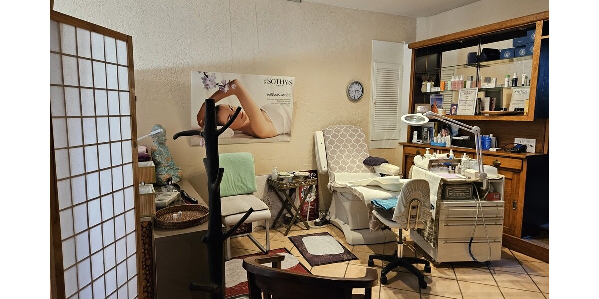 Sie haben die Geschäftsidee? Wir haben das Ladenlokal! Zentral in Oberpleis! 2 zimmer