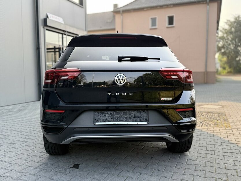 VW T-Roc R-Line 4Motion / CAM / PANO / Standheizung 95.788 km 24.990 € Mönchengladbach 41066