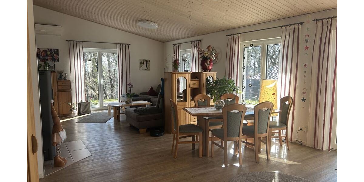 Gemütlichkeit trifft Natur: Blockhaus Bj. 2017 in TOP Waldlage mit hoher energetischer Ausstattung - Einfamilienhaus Steyerberg | Angebot:26197297