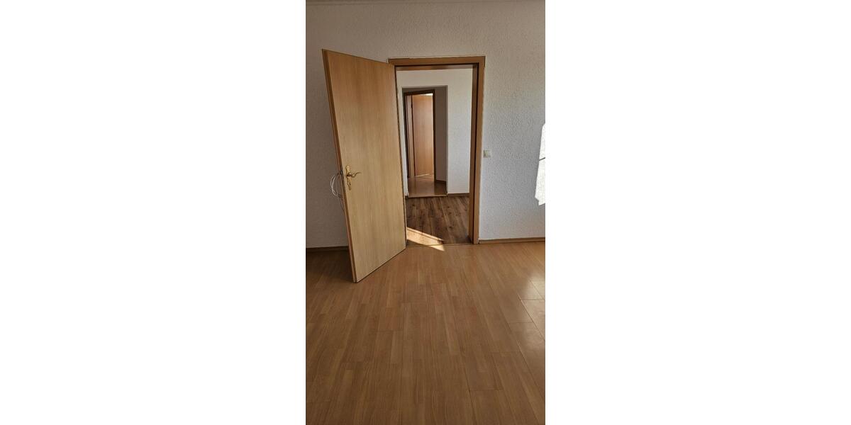 Erdgeschoßwohnung Sonneberg - 3 Zimmer, 75 m&sup2;, 560&euro; | Angebot:25414948