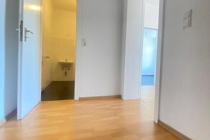 *** Singles oder Paare aufgepaßt!!! Einziehen und Wohlfühlen *** mit kleinem Balkon ***