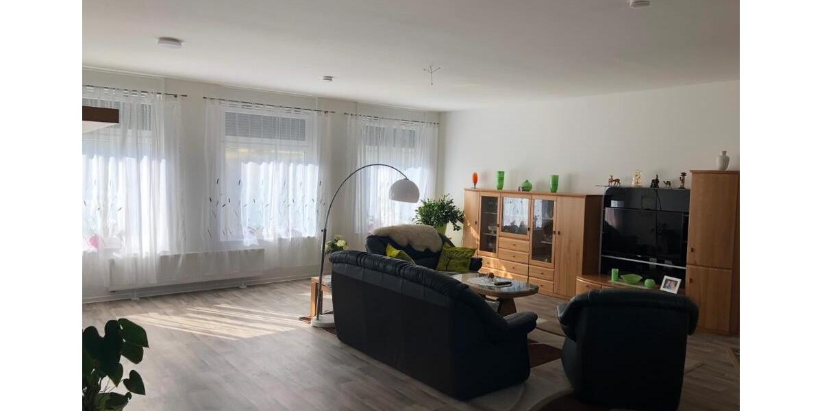 Doppelhaushälfte Mittweida - 4 Zimmer, 132 m&sup2;, 1.000&euro; | Angebot:25931181