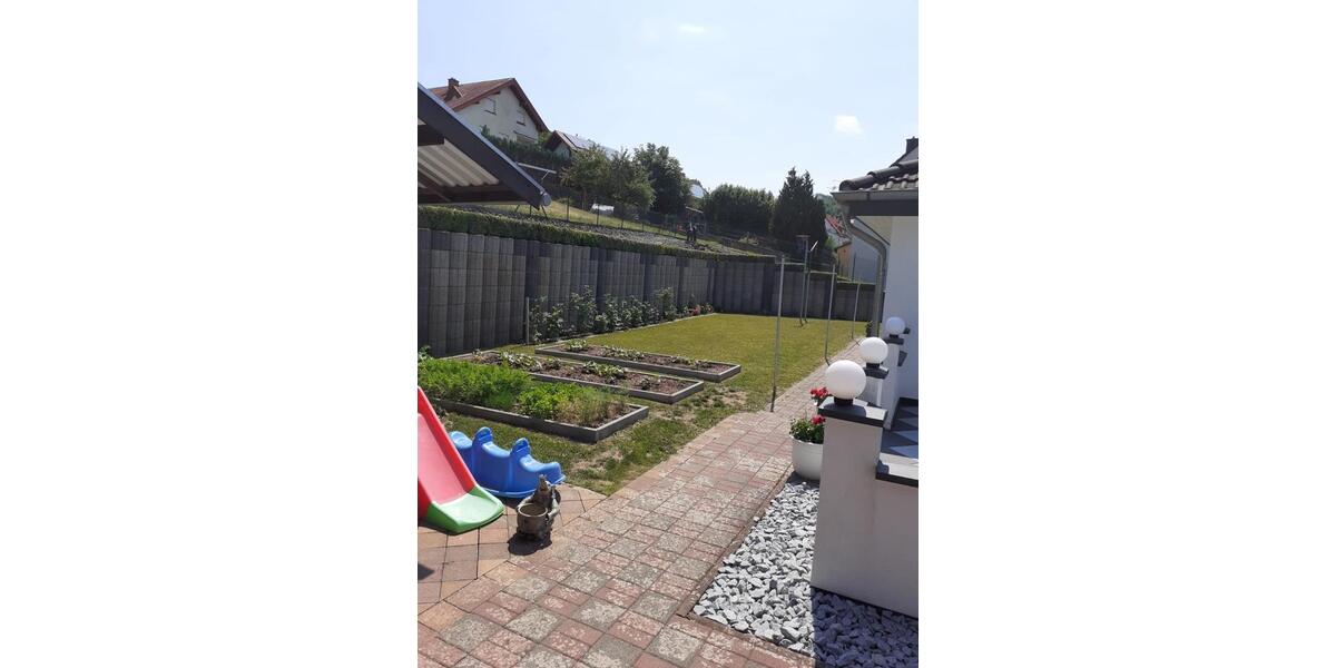 Mehrfamilienhaus, Wohnhaus Höheinöd - 7.5 Zimmer, 263 m&sup2;, 399.000&euro; | Angebot:26449255