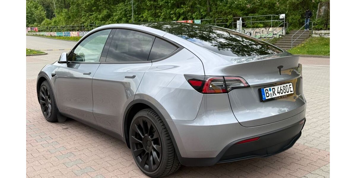 Tesla Model Y 65.000 km 39.999 &euro; Berlin 10367