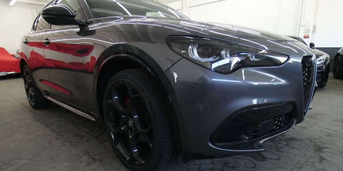 Alfa Romeo Stelvio 92.300 km 30.899 &euro; Metzingen 72555