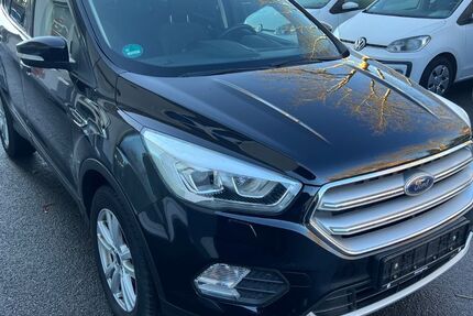 Ford Kuga 116.000 km 10.499 &euro; Recklinghausen 45663