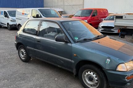Daihatsu Charade 76.000 km 599 € Köln 50825