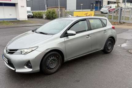 Toyota Auris 48.000 km 10.760 &euro; Wiesbaden 65183