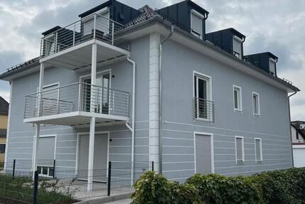 *Villa Nova*Neuwertige 2-Zi. Dachgeschosswohnung mit Einbauküche 2 zimmer