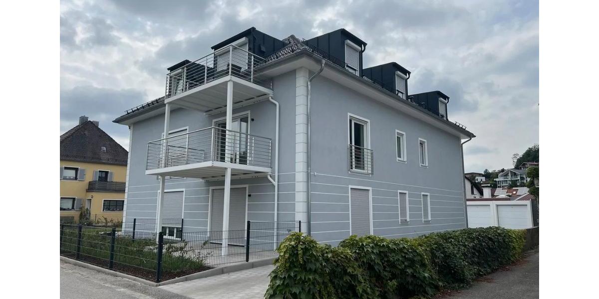 *Villa Nova*Neuwertige 2-Zi. Dachgeschosswohnung mit Einbauküche 2 zimmer