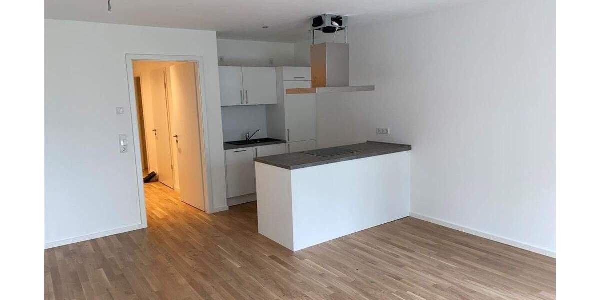 Stötteritz* Neubau* Zweitbezug* altersgerechte Whg* hell* Balkon hofseitig* offene Küche mit EBK 2 zimmer