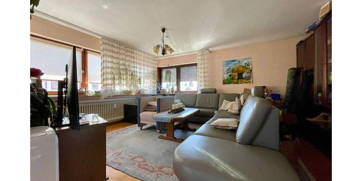 Gepflegtes Dreifamilienhaus in Welzheim zu verkaufen 9 zimmer