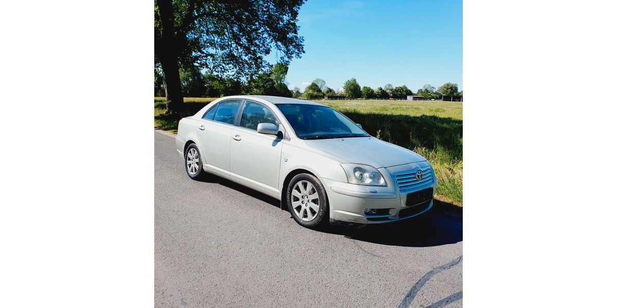 Toyota Avensis 164.554 km 2.400 &euro; Berlin 13629