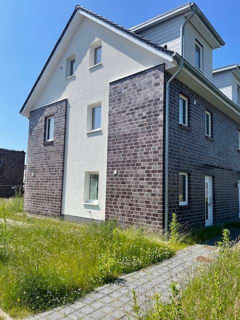 Haus zum Kaufen in Bad Bramstedt 399.900 € 108 m²