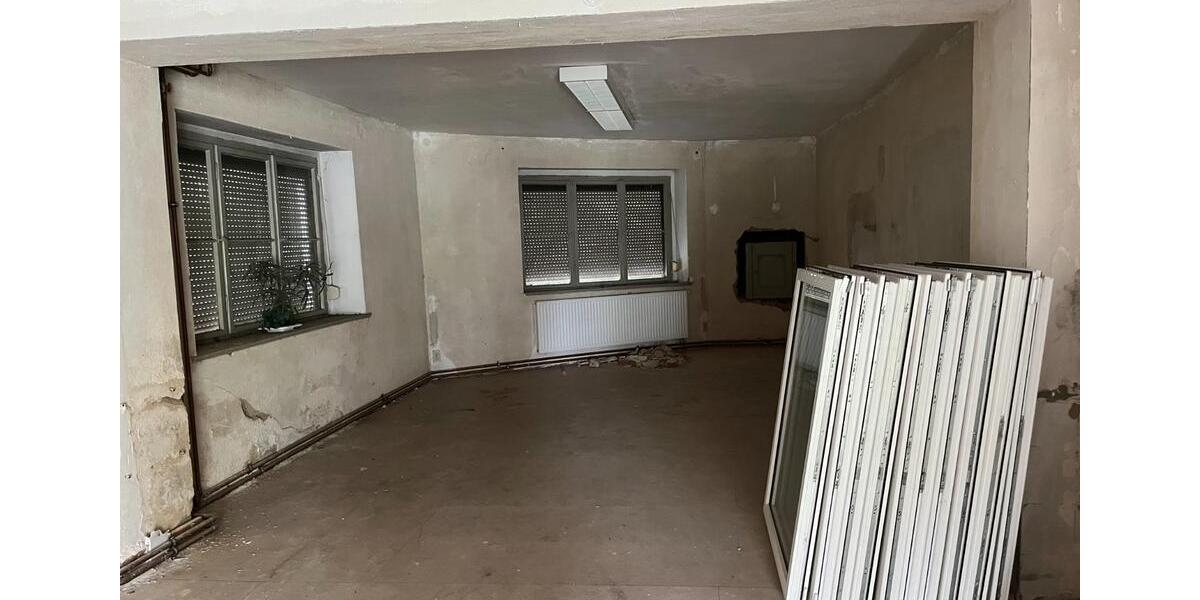 Einfamilienhaus Aue-Bad Schlema Bad Schlema - 6 Zimmer, 295 m&sup2;, 119.000&euro; | Angebot:25942403