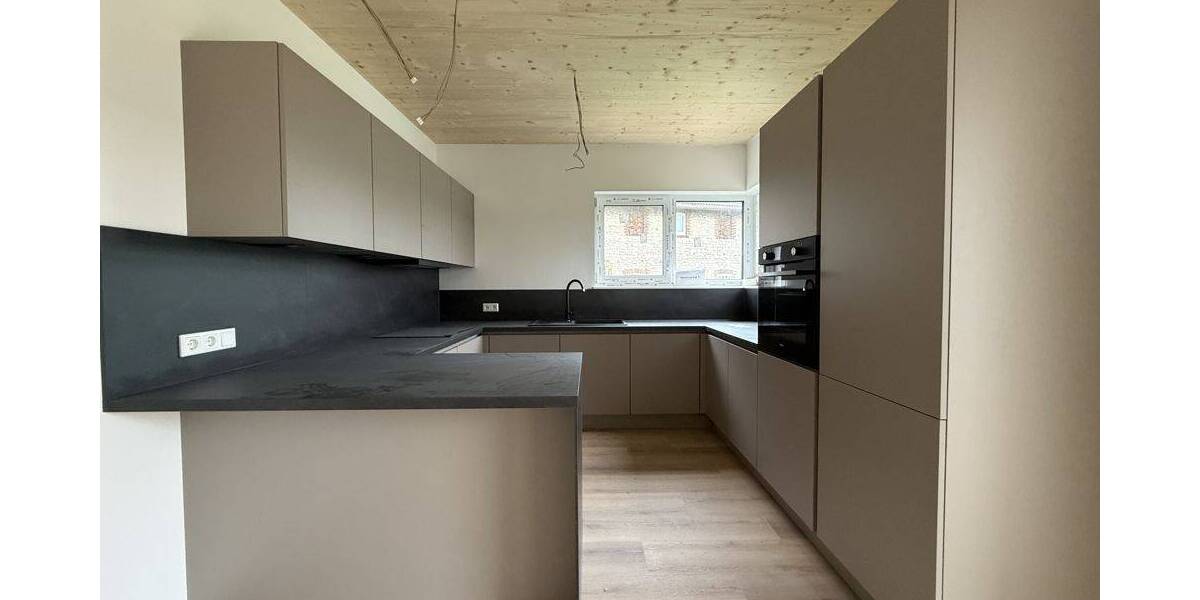 Etagenwohnung Leopoldshöhe - 4 Zimmer, 104 m&sup2;, 1.495&euro; | Angebot:26779642