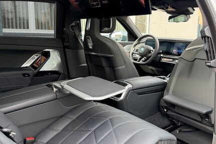 BMW i7 50.989 km 97.850 &euro; Köln 50739