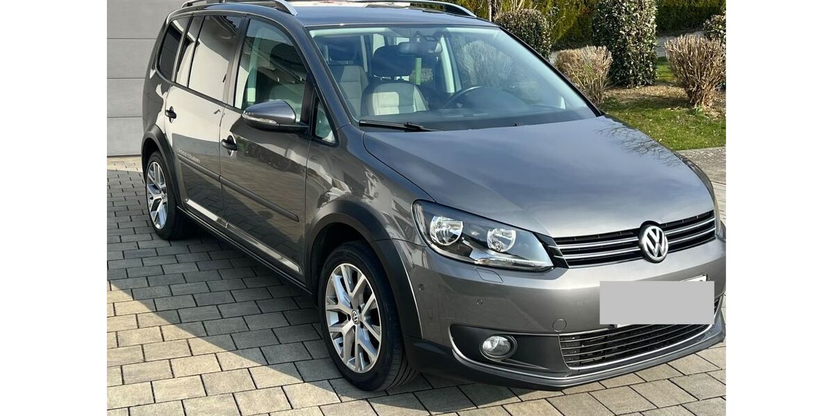 VW Touran 127.000 km 10.990 &euro; Herdwangen/Schönach 88634