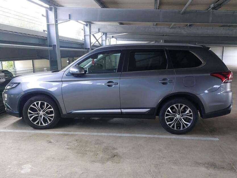 Mitsubishi Outlander 142.550 km 17.500 € Landsberg am Lech 86899