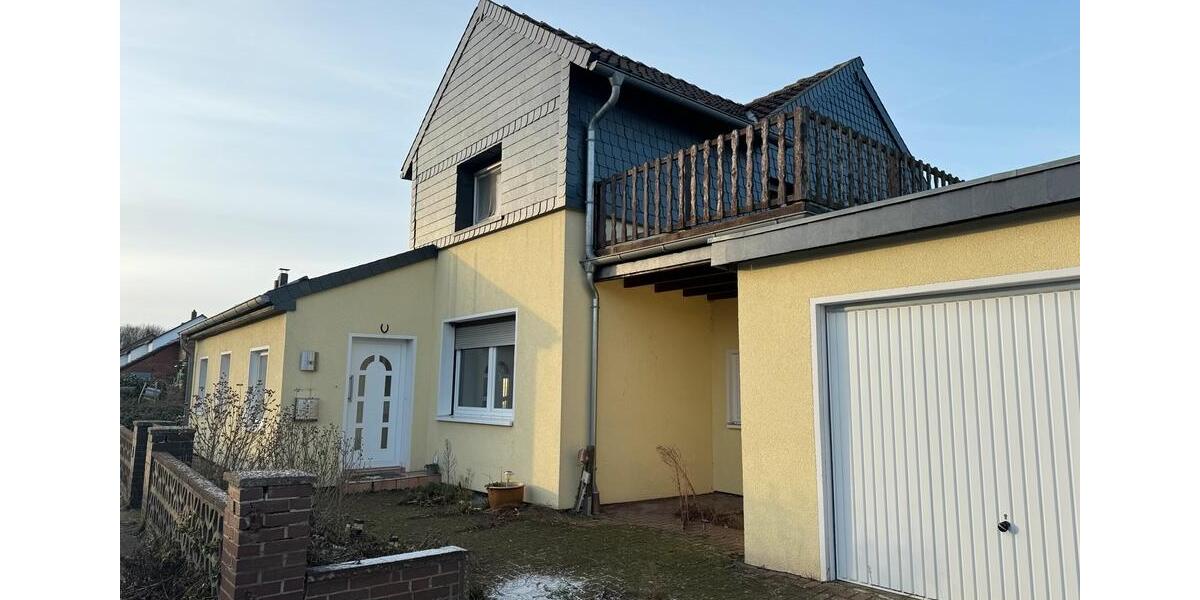 Etagenwohnung Ilsede - 4 Zimmer, 125 m&sup2;, 1.500&euro; | Angebot:25301475