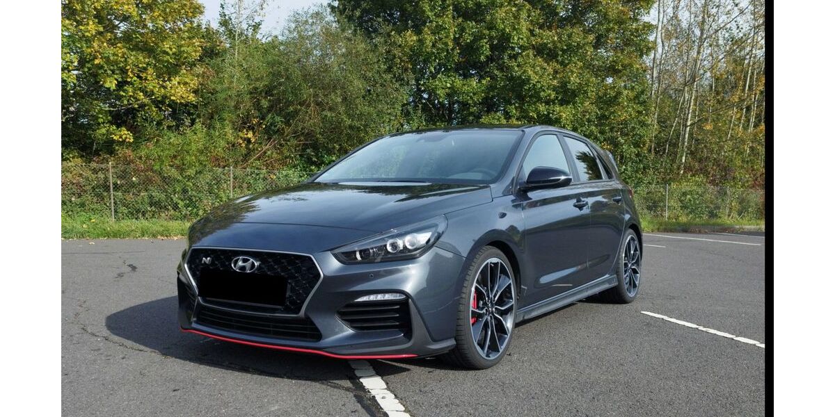 Hyundai i30 89.000 km 22.400 &euro; Eichenzell 36124