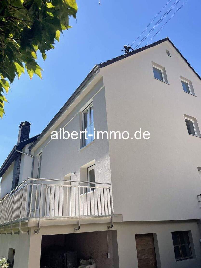 Top-saniertes Einfamilienhaus mit schönem Garten in Schriesheim-Altenbach 7 zimmer