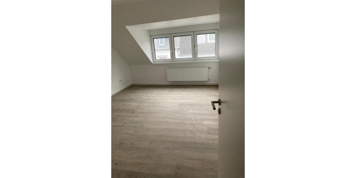 Dachgeschoßwohnung Trier - 3 Zimmer, 70 m&sup2;, 775&euro; | Angebot:25442935