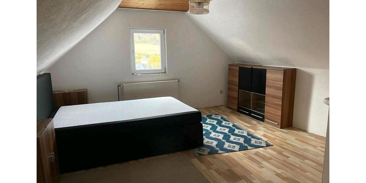 Einfamilienhaus Friedewald - 6 Zimmer, 135 m&sup2;, 1.250&euro; | Angebot:27620671