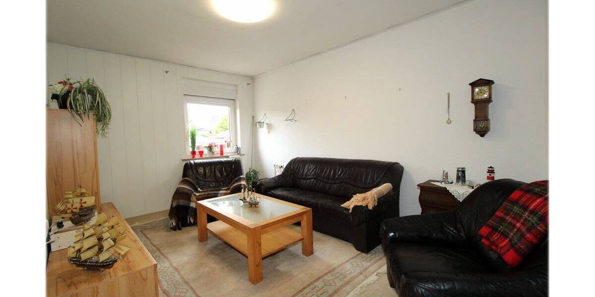 Reihenmittelhaus Korbach - 8 Zimmer, 103 m&sup2;, 164.000&euro; | Angebot:26844089