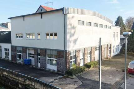 Halle in Oerlinghausen 1.500 € 200 m² zimmer