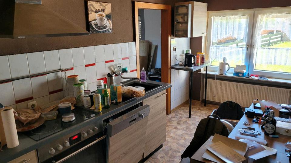Einfamilienhaus Borken (Hessen) - 5 Zimmer, 170 m&sup2;, 180.000&euro; | Angebot:23088507