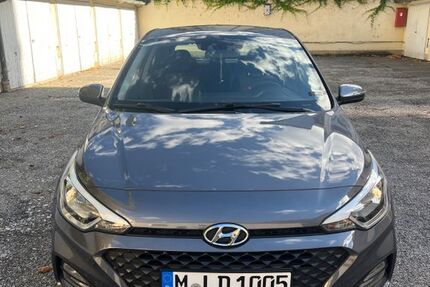 Hyundai i20 39.000 km 11.800 &euro; München 81671