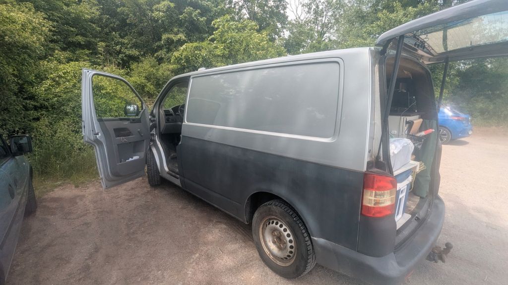 VW T5 Transporter 328.281 km 7.499 &euro; Bruckberg 84079