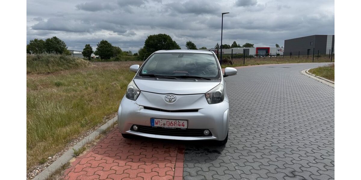 Toyota IQ 167.089 km 4.890 &euro; salzhausen 21376