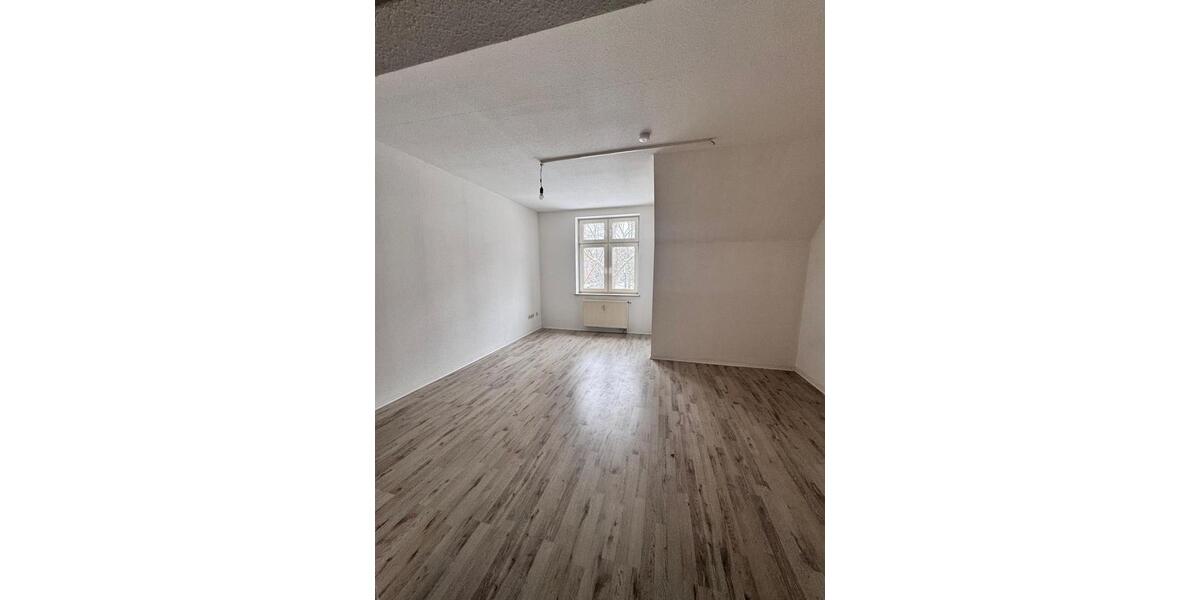 Etagenwohnung Bad Dürrenberg - 2.5 Zimmer, 59 m&sup2;, 490&euro; | Angebot:24688993