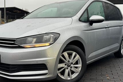 VW Touran 122.251 km 17.200 € Frankfurt am Main 60386