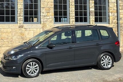 VW Touran 149.500 km 15.990 &euro; Wolfsburg 38446